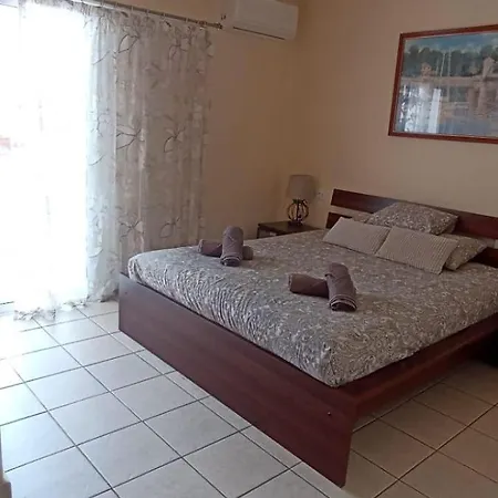 Paraiso Royal Apartment