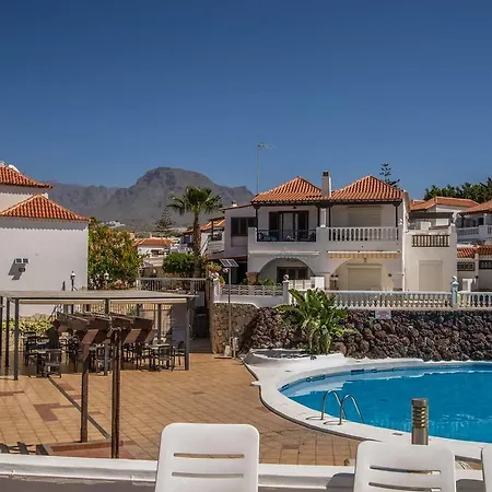 Paraiso Royal アパート